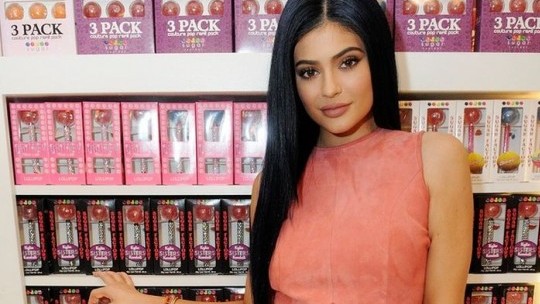 Kylie Cosmetics Makes $420 Million in 18 Months - Kylie Jenner on