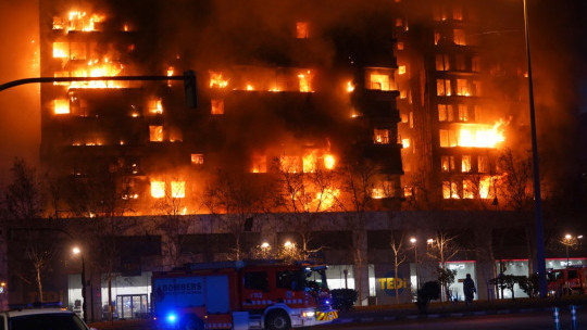 At Least 10 People Dead In Spain Apartment Building Fire | RJR News ...