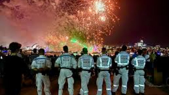 Sydney welcomes New Year with message of peace after Bondi terror attack