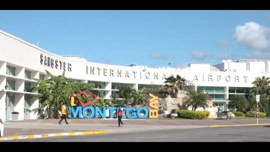 Hurricane Melissa cuts Jamaica's airport arrivals by 524,000