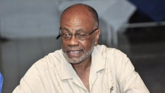Call for designated quarantine areas for persons travelling from Ebola-hit countries